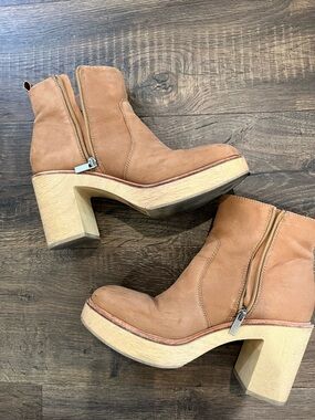 Dolce Vita Tan Suede Zip Block Heel Ankle Boots